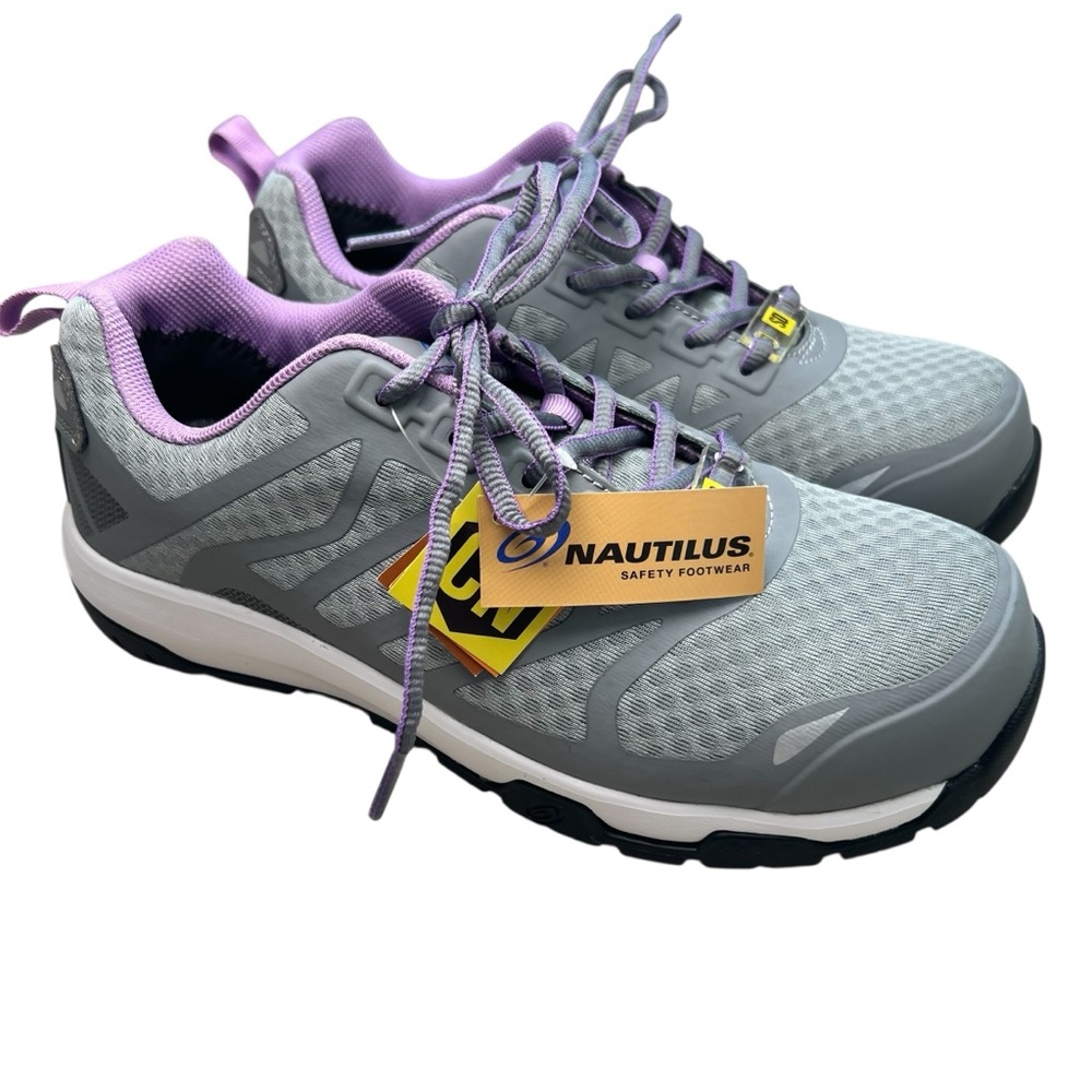 NWT Nautilus Velocity Safety Shoes N2489 Composite Toe Women 9W Nonslip Workwear